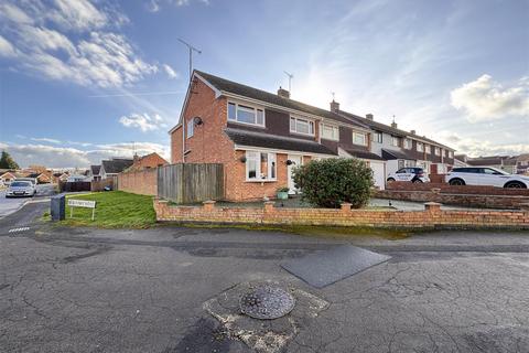 4 bedroom semi-detached house for sale, Boness Road, Swindon SN4