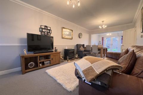 4 bedroom semi-detached house for sale, Boness Road, Swindon SN4