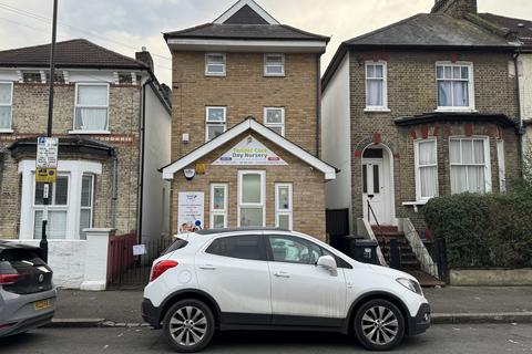 Childcare facility to rent, Westbury Road, Croydon CR0