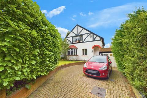 3 bedroom detached house for sale, Beech Avenue, South Croydon