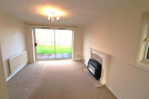 3 bedroom detached house to rent, Burchnall Road, Leicester LE3