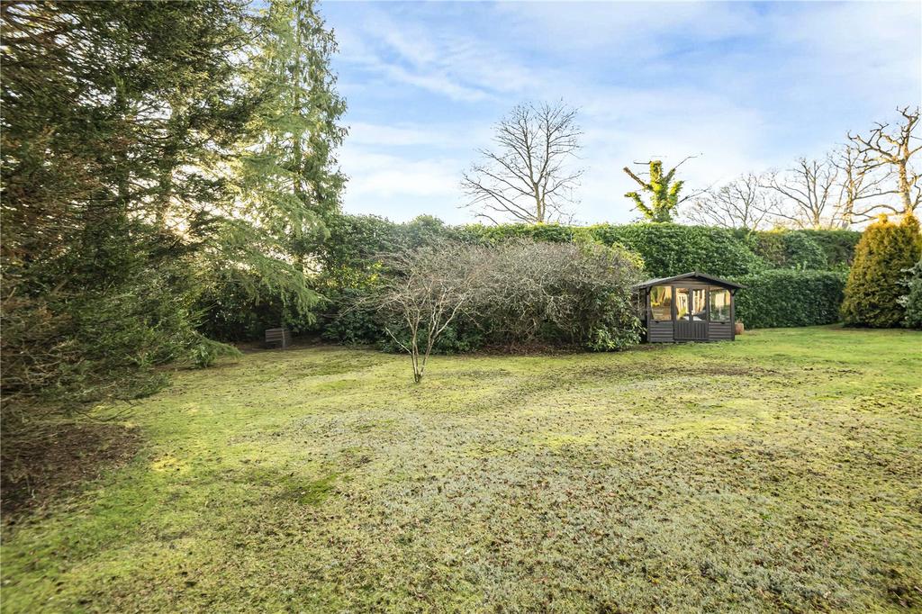 Garden To South