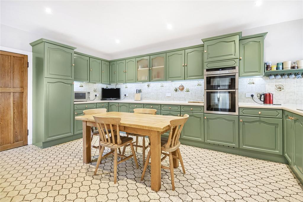 Kitchen/Breakfast Rm