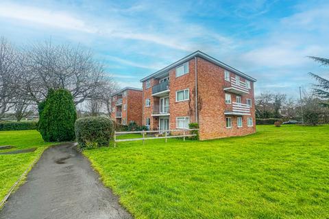 2 bedroom apartment for sale, Claremont Court, Windsor Close, Galmington, Taunton.