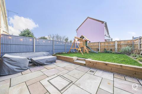 3 bedroom end of terrace house for sale, Adisham Green, Kemsley, Sittingbourne, Kent, ME10