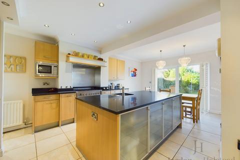 3 bedroom detached house for sale, Fairbourne Drive, Cheshire SK9