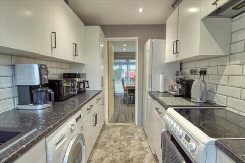 3 bedroom terraced house for sale, Colchester CO2