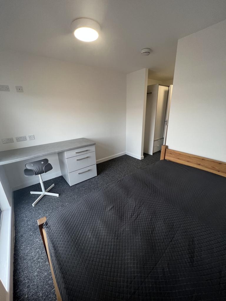 Room B (Available)
