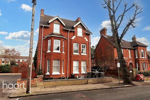 Chaucer Road, Bedford