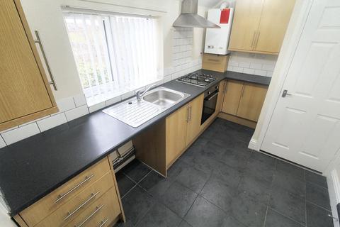 2 bedroom flat to rent, Park Road, Blyth, NE24