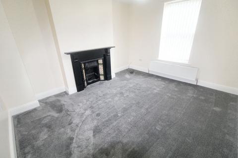 2 bedroom flat to rent, Park Road, Blyth, NE24