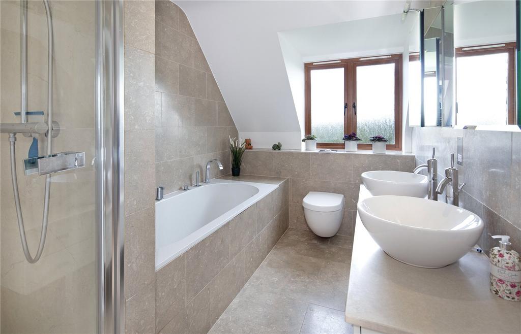 En Suite Bathroom