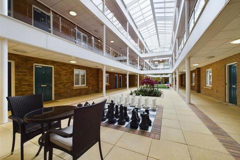 2 bedroom apartment for sale, Malmesbury Road, Chippenham , SN15 5LJ