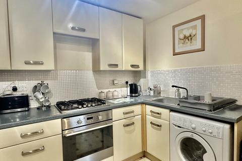 1 bedroom flat for sale, Adisham Gardens, Ashford, TN23 5