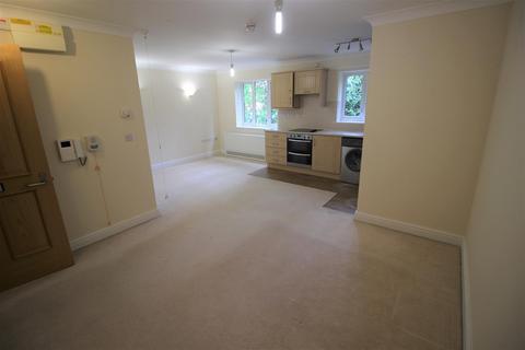 Studio to rent, 314 Highfields Park Drive, Derby DE22