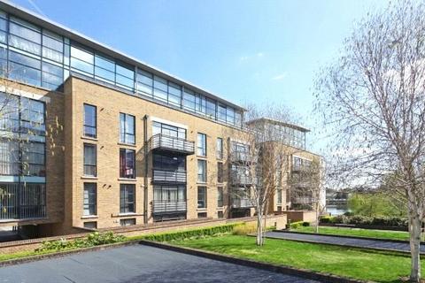 1 bedroom apartment for sale, Town Meadow, Brentford, TW8