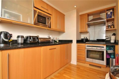 1 bedroom apartment for sale, Town Meadow, Brentford, TW8