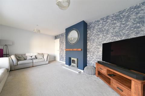 2 Lodge Way, Stevenage, SG2 8DB