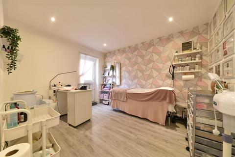 2 Lodge Way, Stevenage, SG2 8DB