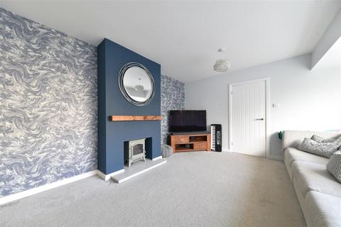 2 Lodge Way, Stevenage, SG2 8DB