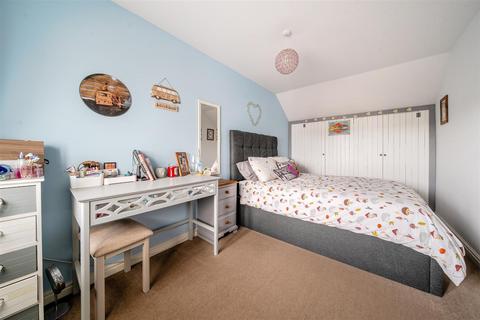 11 Beanfield Close, Riseley, Bedford, MK44 1ES