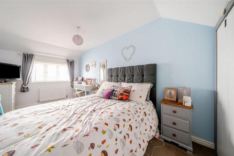11 Beanfield Close, Riseley, Bedford, MK44 1ES