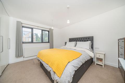 3 bedroom detached house for sale, Grove Road, Isleworth TW7