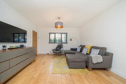 7 Grove Road, Isleworth, TW7 4JJ