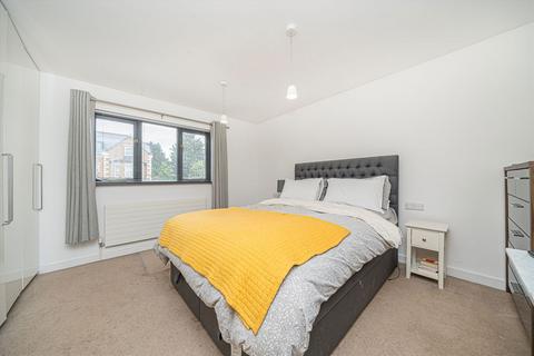 7 Grove Road, Isleworth, TW7 4JJ