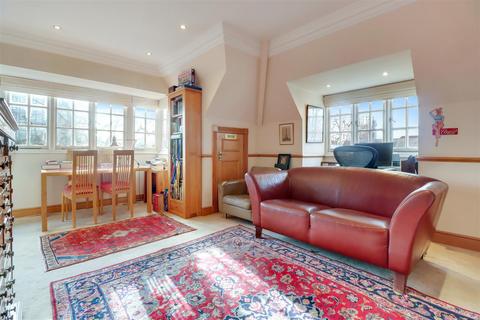 2 bedroom flat for sale, Eton Avenue, Belsize Park, London