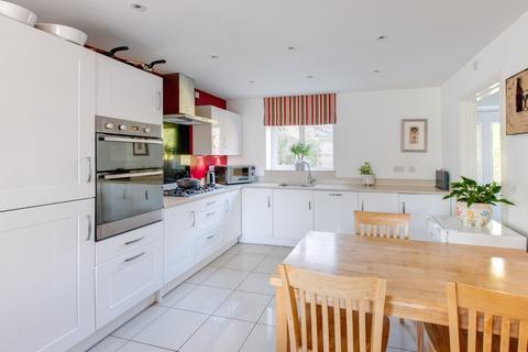 2 Cowslip Close, Catshill, Bromsgrove, B61 0GF
