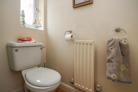 1 Park Avenue, Wombourne, Wolverhampton, WV5 0ND