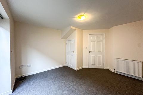 2 bedroom terraced house to rent, Inkerman Court, taunton