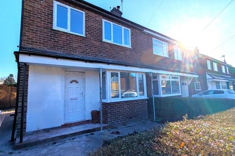 3 bedroom terraced house to rent, The Crescent, Preston PR5