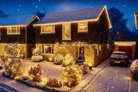 4 bedroom detached house for sale, Rideway Close, Camberley GU15