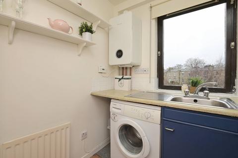 1/6 Boat Green, Edinburgh, EH3 5LL