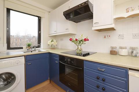 1/6 Boat Green, Edinburgh, EH3 5LL