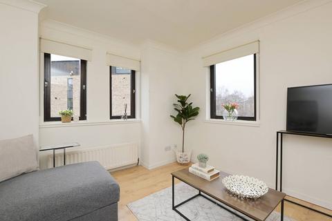 1/6 Boat Green, Edinburgh, EH3 5LL