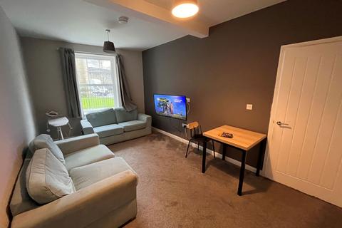 1 bedroom in a flat share to rent, St. Marys Street, Truro, TR1 2AF