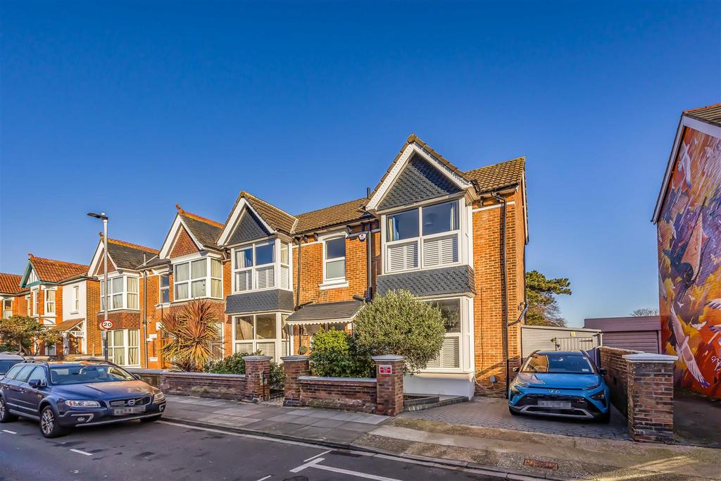 31 Festing Grove, Southsea-Small-Portico Marketing-