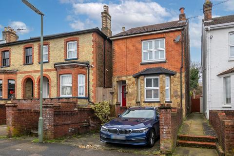 3 bedroom detached house for sale, Earlsbrook Road, Redhill, RH1