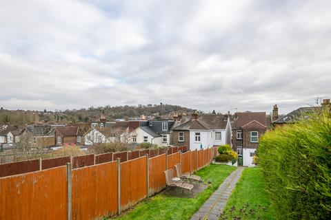 3 bedroom detached house for sale, Earlsbrook Road, Redhill, RH1