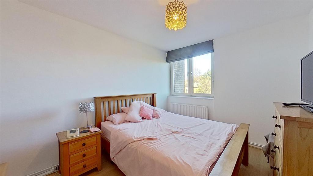 Winterfold-Close-Southfields-SW19-Bedroom-3.jpg