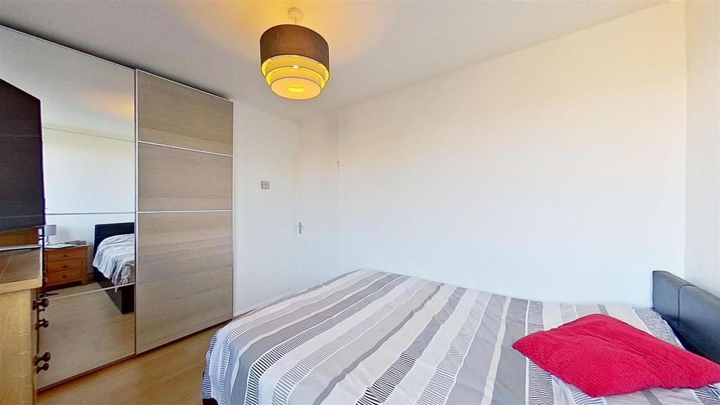 Winterfold-Close-Southfields-SW19-Bedroom-2.jpg