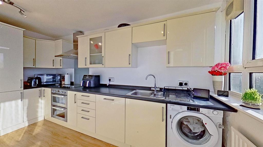 Winterfold-Close-Southfields-SW19-Kitchen-2.jpg