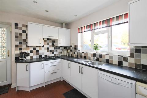 2 bedroom bungalow for sale, Monarch Close, Locks Heath SO31