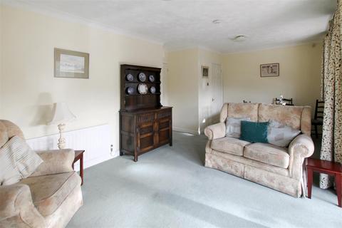 2 bedroom bungalow for sale, Monarch Close, Locks Heath SO31