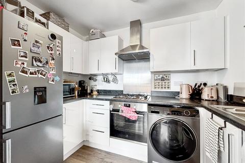 1 bedroom penthouse for sale, Discovery Drive, Swanley, BR8