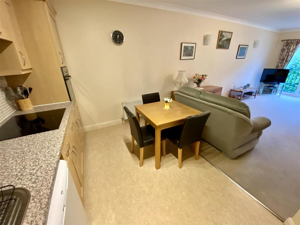 Bramleys Estate Agents - Kitson Hill - Mirfield (4