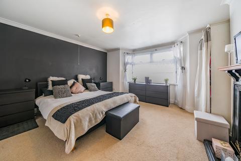 122 Laleham Road, Staines-upon-thames, TW18 2NP
